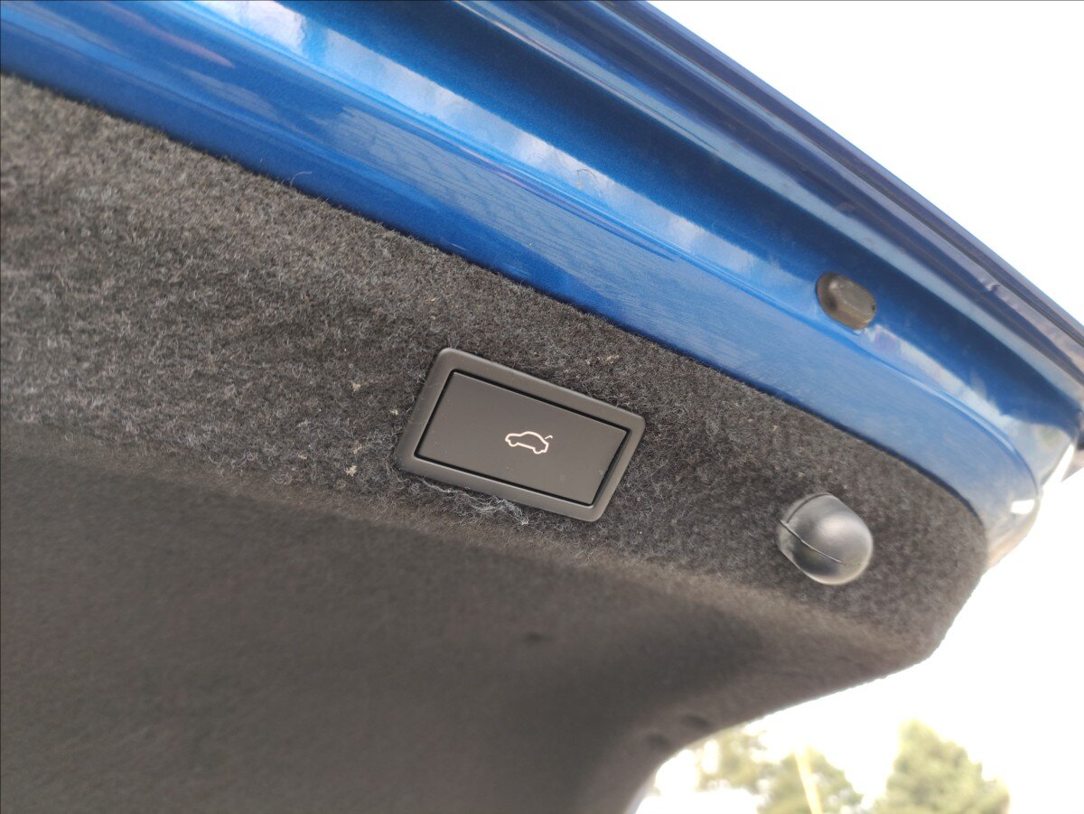 Škoda Octavia Sedan / Limuzína 2,0 l 180 kw