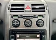 Volkswagen Touran 29