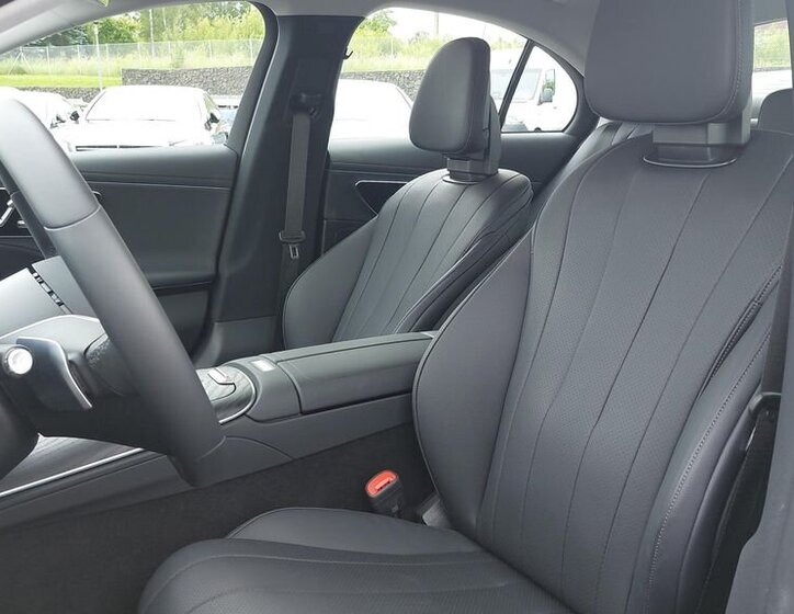 Mercedes-Benz Třídy E Sedan / Limuzína 2,0 l 145 kw