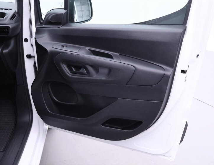 Peugeot Partner Ostatní 1,5 l 75 kw