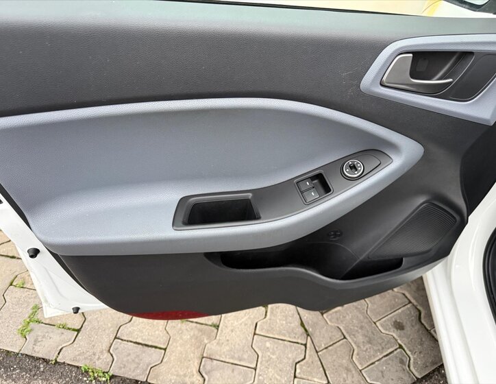 Hyundai i20 Hatchback 1,2 l 55 kw