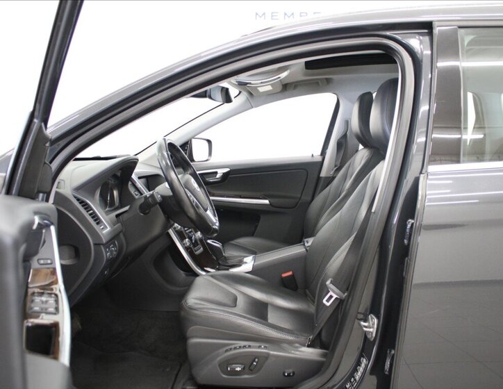 Volvo XC60 SUV / Terénní 2,4 l 162 kw