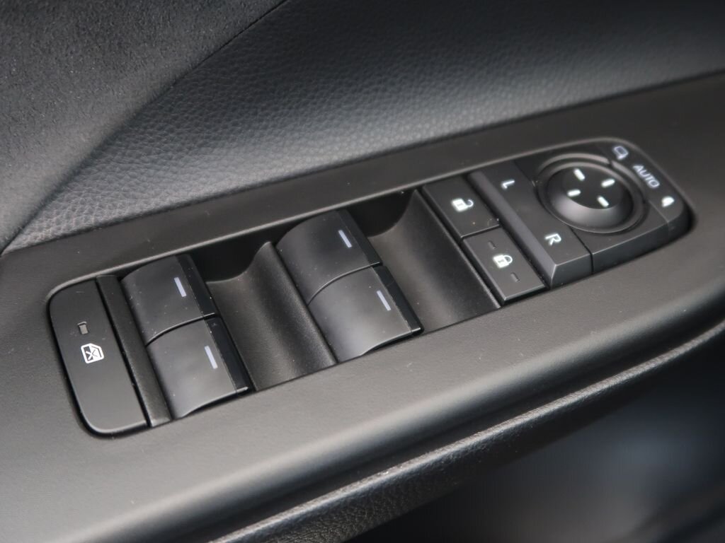 Toyota C-HR SUV / Terénní 2,0 l 112 kw