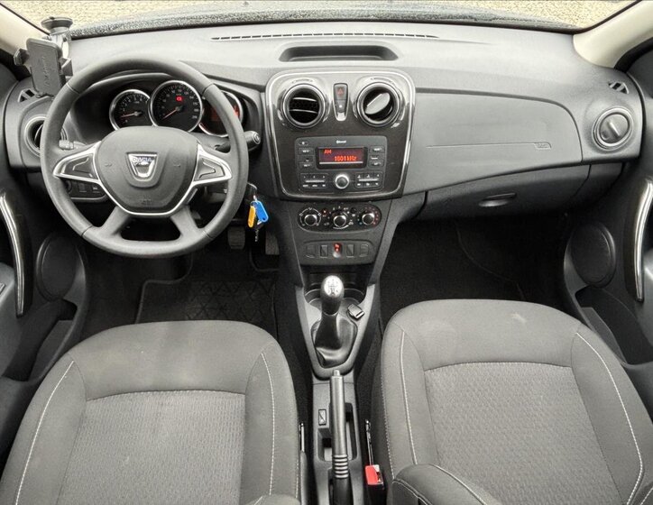Dacia Sandero 16