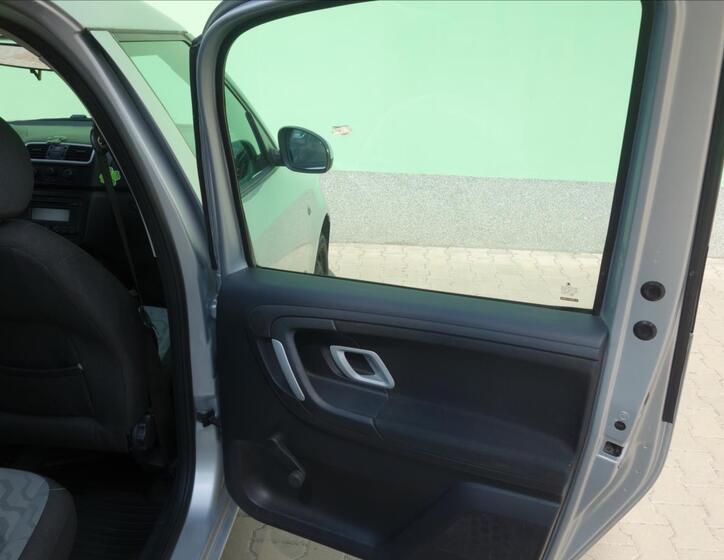 Škoda Roomster 18