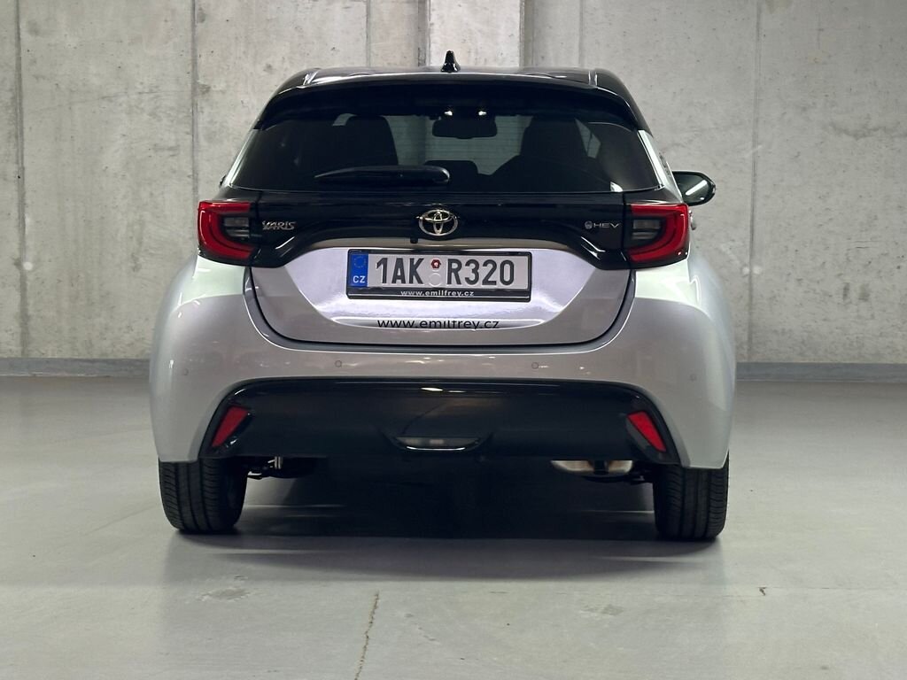 Toyota Yaris Hatchback 1,5 l 96 kw