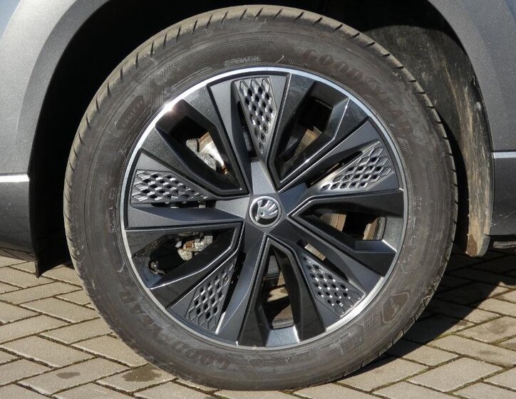 Škoda Karoq SUV / Terénní 2,0 l 110 kw