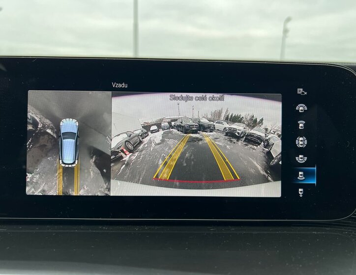 Mercedes-Benz EQC 28