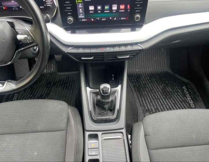 Škoda Octavia 10