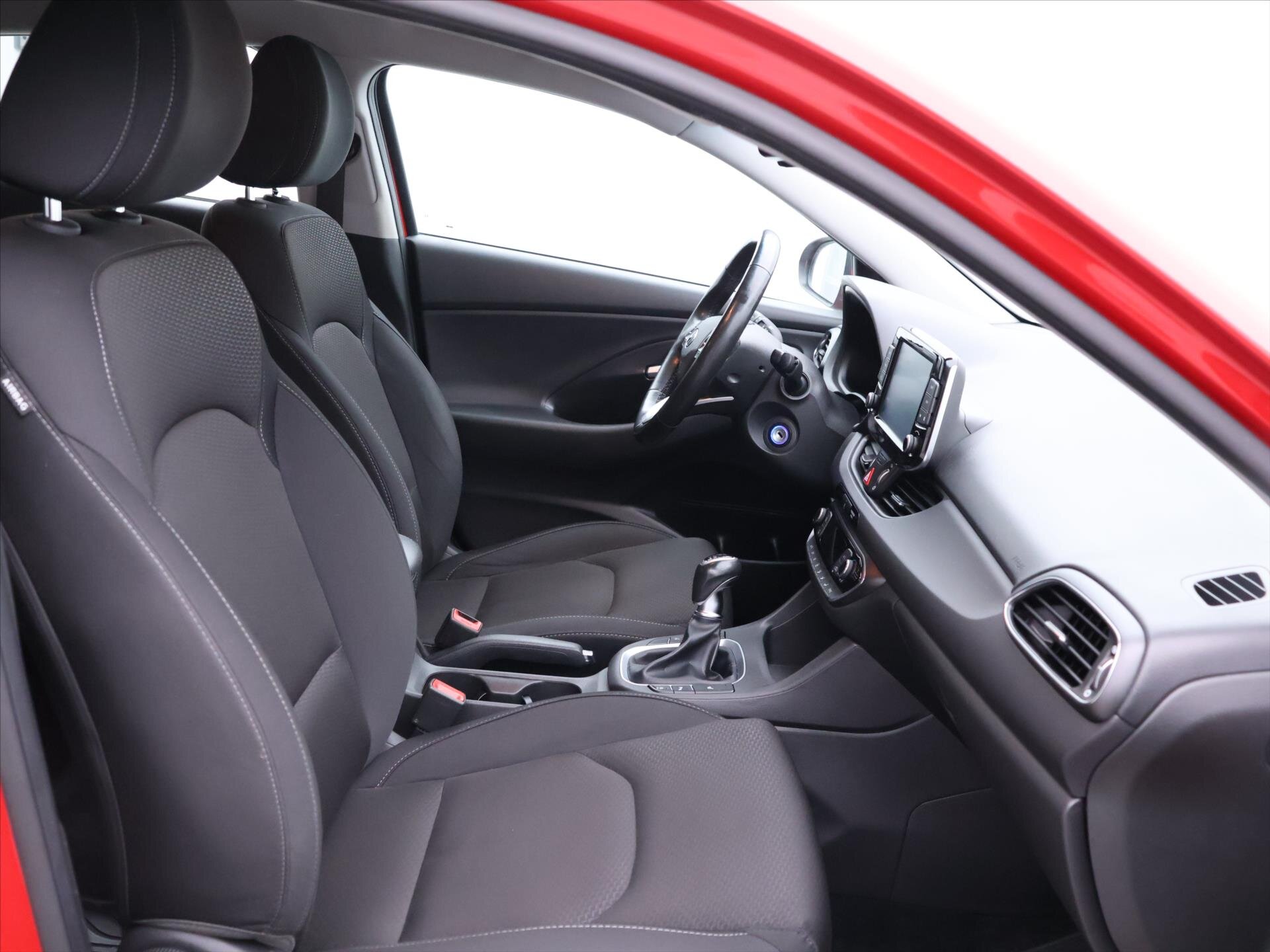 Hyundai i30 Liftback 1,6 l 100 kw