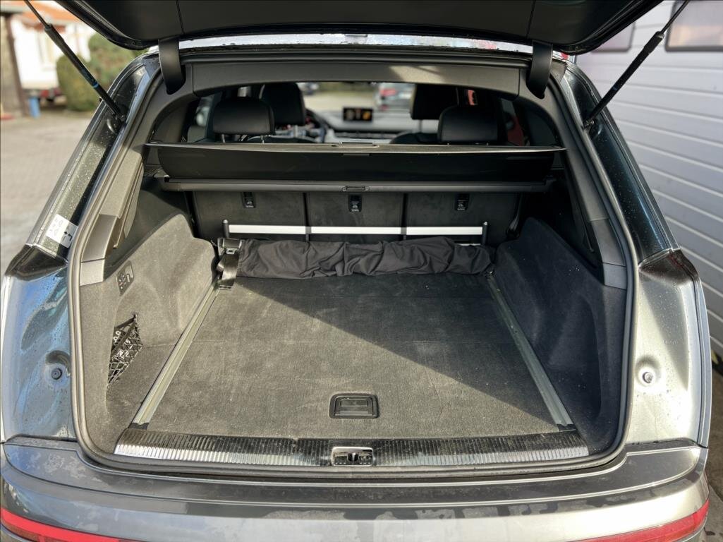 Audi SQ7 SUV 4,0 l 320 kw