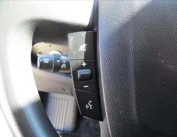 Peugeot Boxer Valník 2,2 l 121 kw