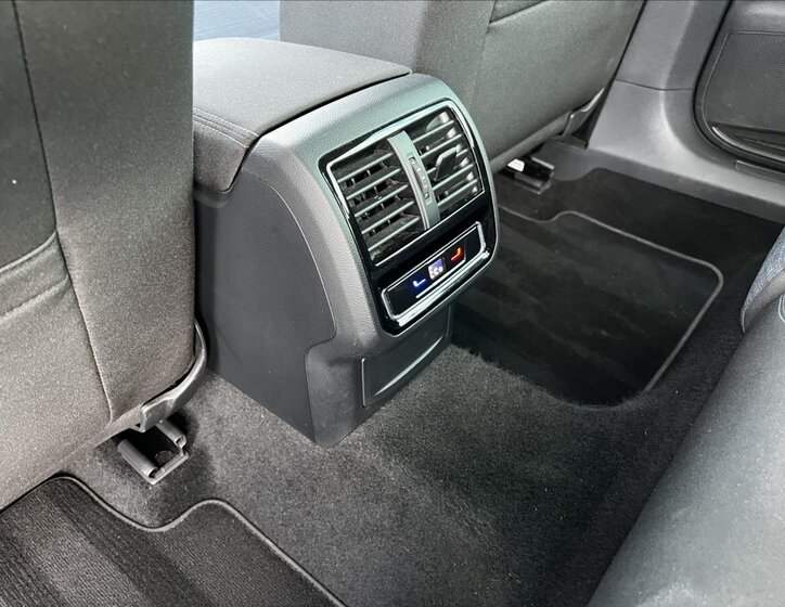 Volkswagen Passat Kombi 1,4 l 160 kw