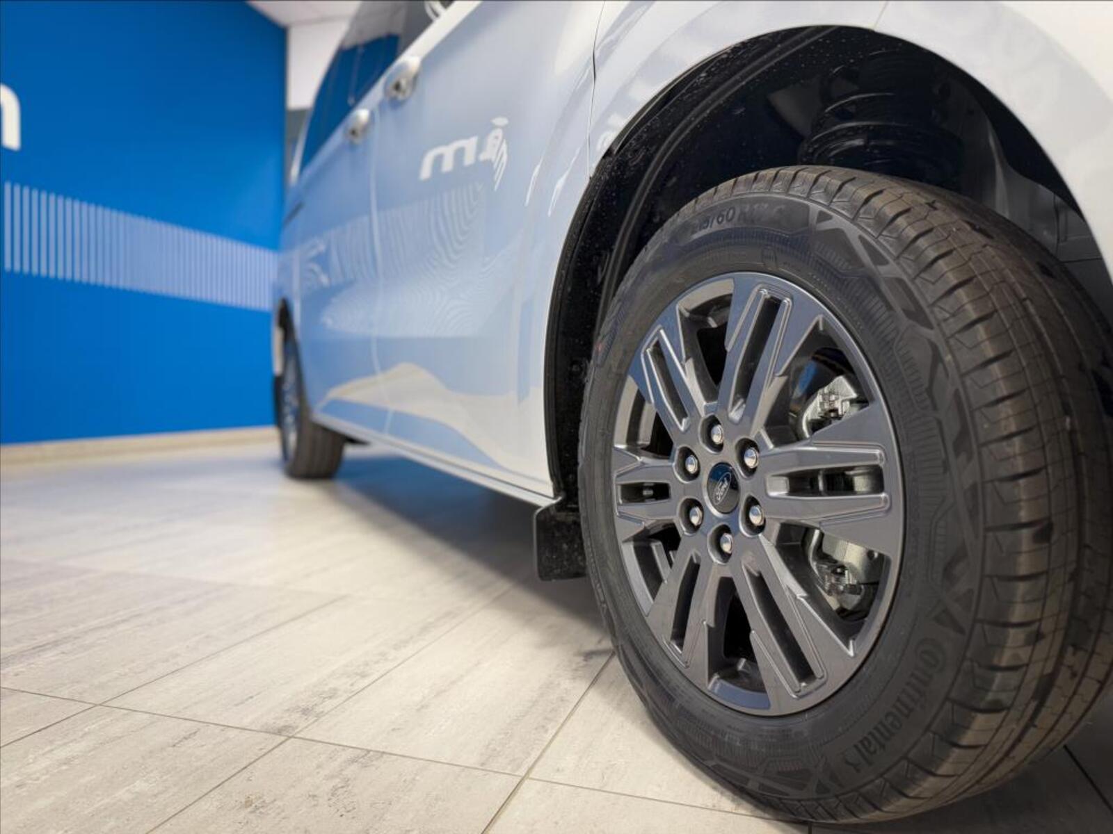 Ford Tourneo Custom 21