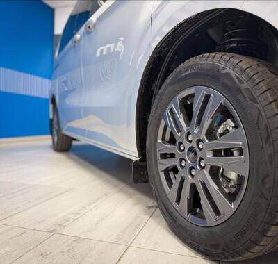 Ford Tourneo Custom 21