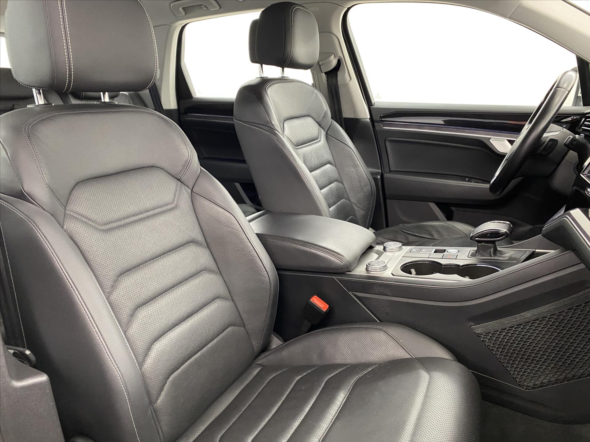 Volkswagen Touareg SUV / Terénní 3,0 l 170 kw