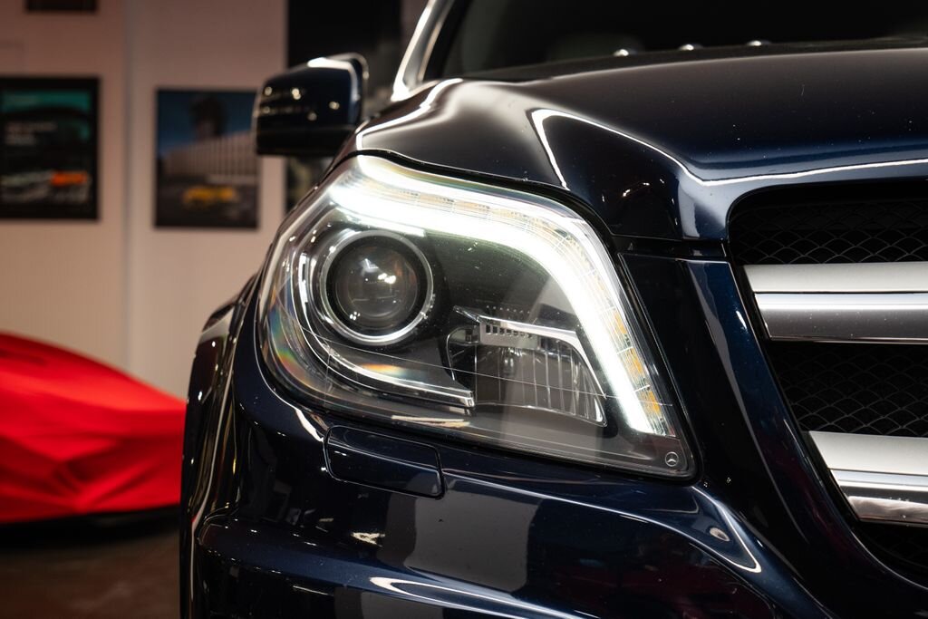 Mercedes-Benz GL SUV 4,7 l 320 kw