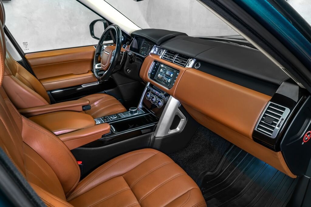 Land Rover Range Rover SUV 4,4 l 250 kw