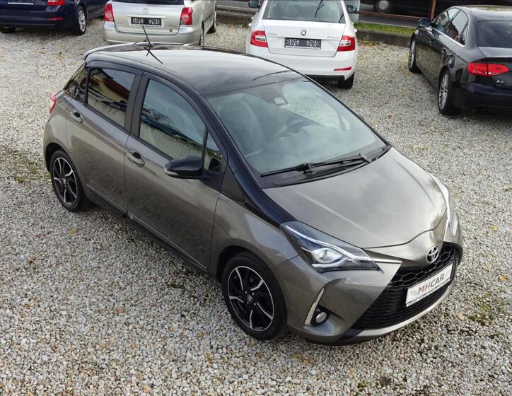 Toyota Yaris 1