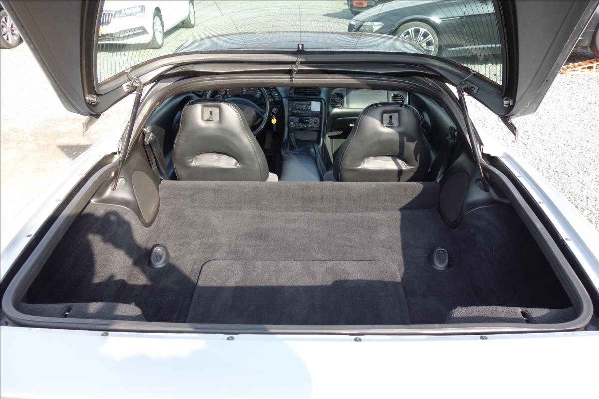 Chevrolet Corvette Kupé 5,7 l 253 kw