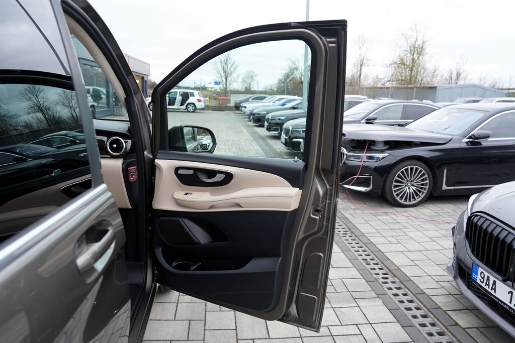 Mercedes-Benz Třídy V MPV 2,1 l 140 kw