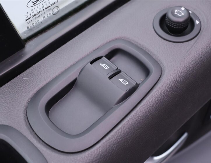 Ford Transit Custom Kombi 2,0 l 77 kw