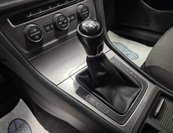 Volkswagen Golf Hatchback 1,2 l 81 kw