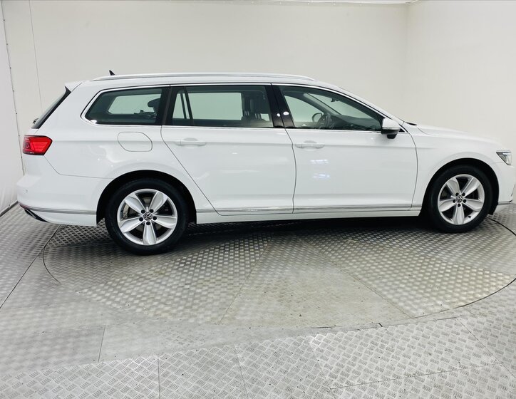 Volkswagen Passat 24