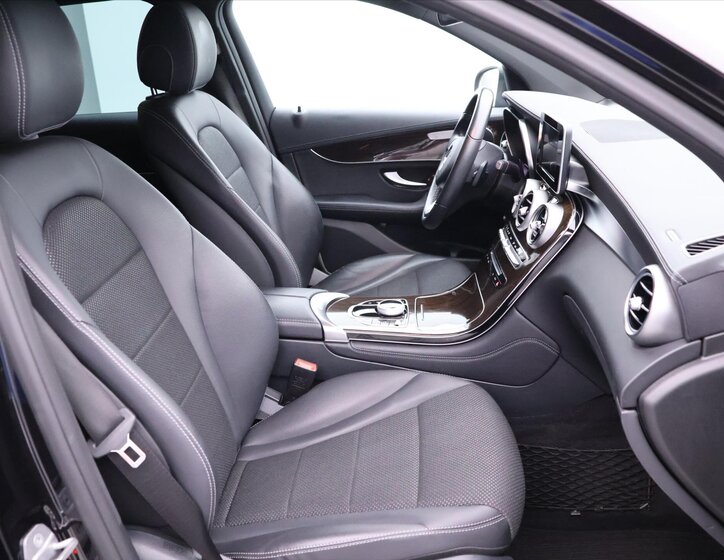 Mercedes-Benz GLC 13