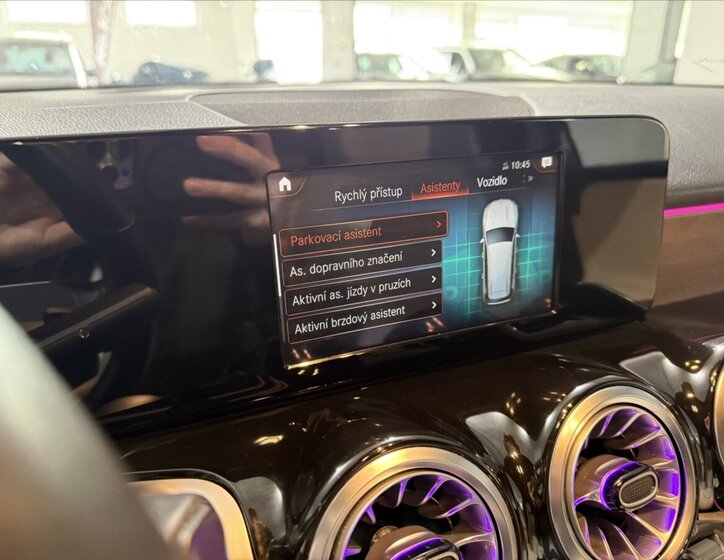 Mercedes-Benz GLB SUV / Terénní 2,0 l 110 kw