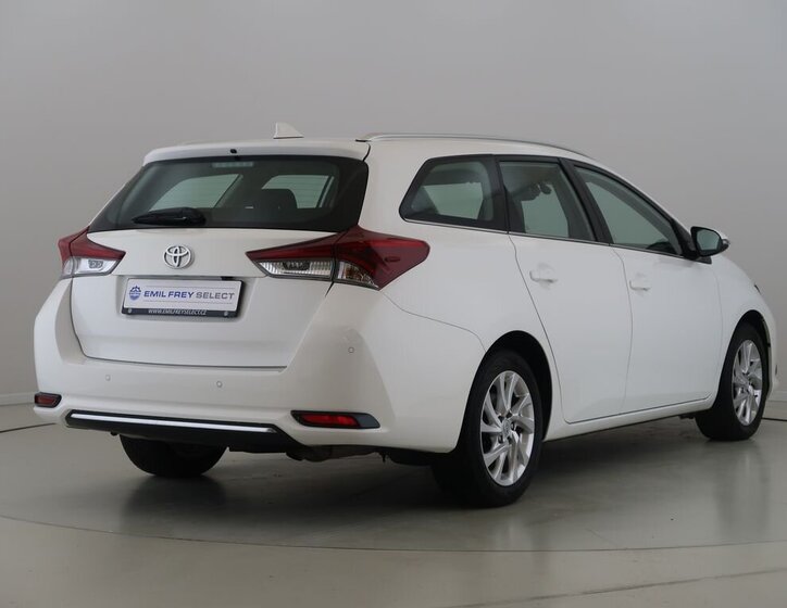 Toyota Auris Kombi 1,6 l 97 kw