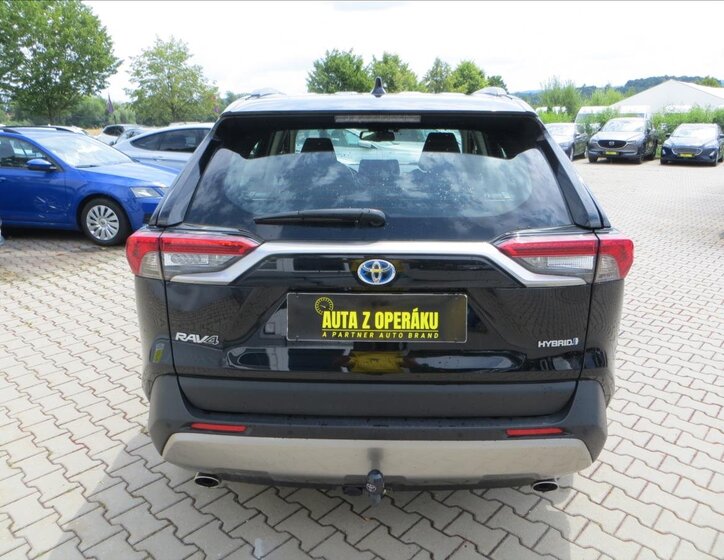 Toyota RAV4 SUV / Terénní 2,5 l 131 kw