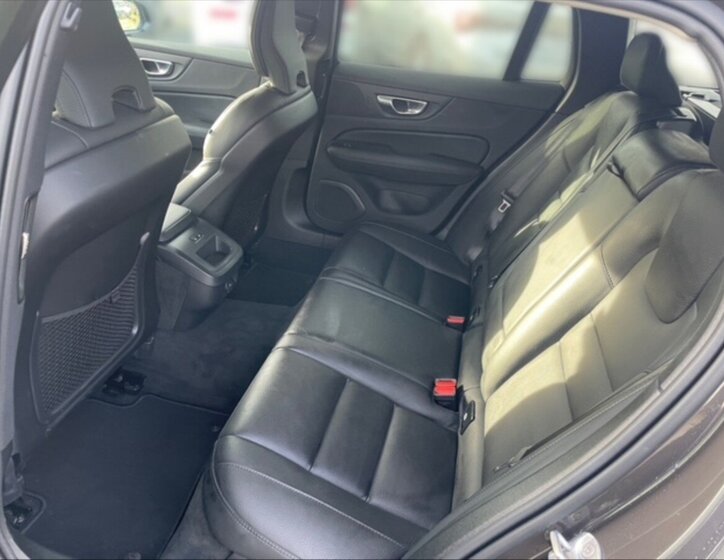 Volvo V60 Kombi 2,0 l 145 kw