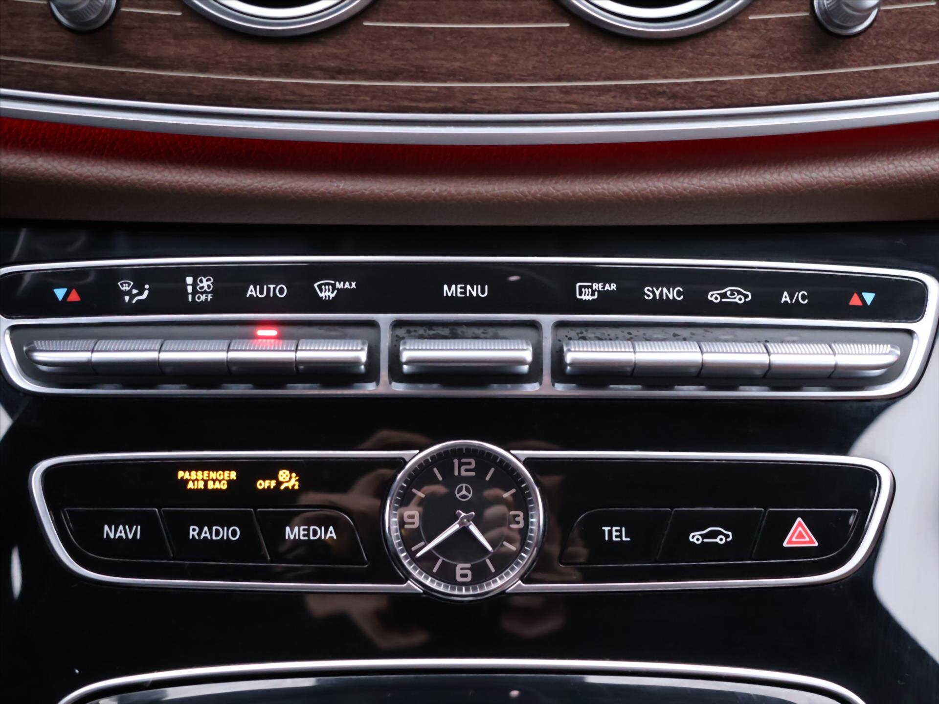 Mercedes-Benz Třídy E Sedan / Limuzína 2,0 l 135 kw