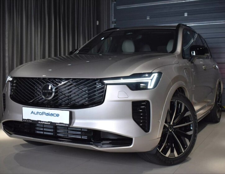 Volvo XC90 Ostatní 2,0 l 335 kw