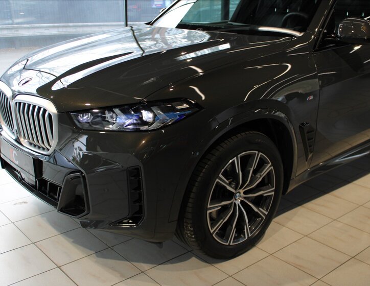 BMW X5 SUV / Terénní 3,0 l 210 kw