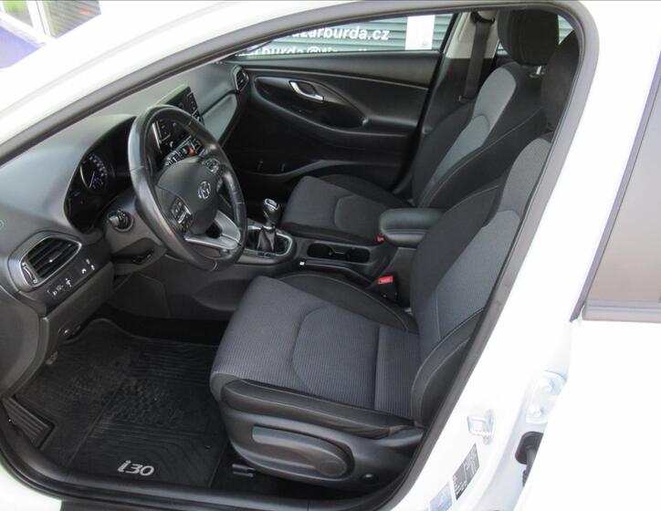 Hyundai i30 19
