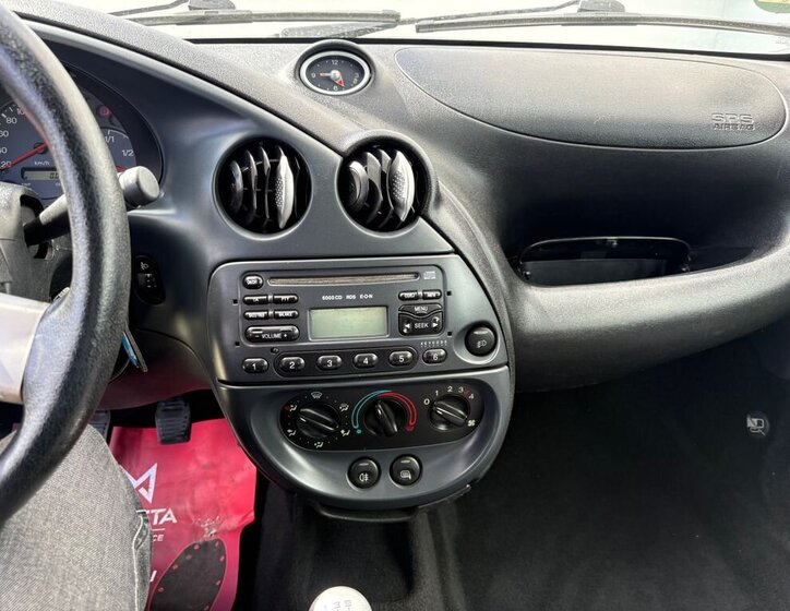 Ford Streetka Kabriolet 1,6 l 70 kw