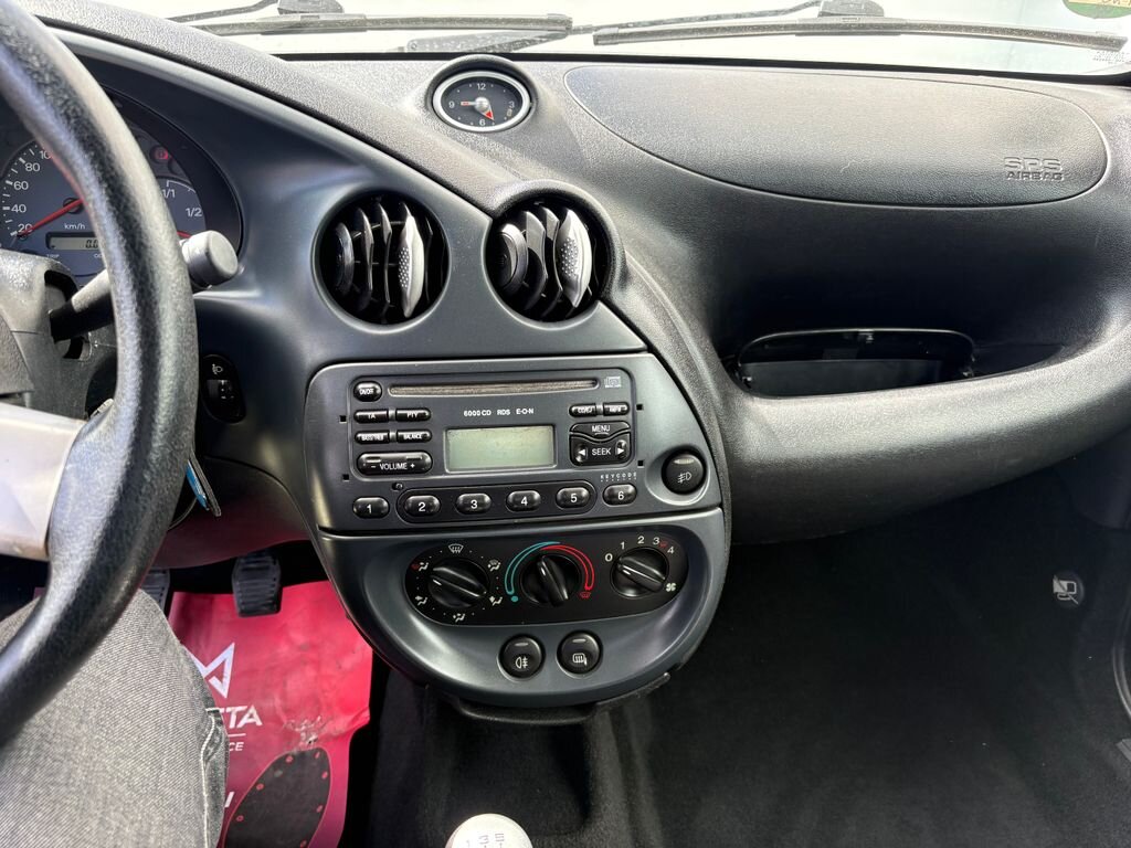 Ford Streetka Kabriolet 1,6 l 70 kw