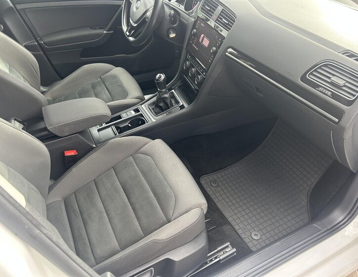 Volkswagen Golf Kombi 2,0 l 110 kw