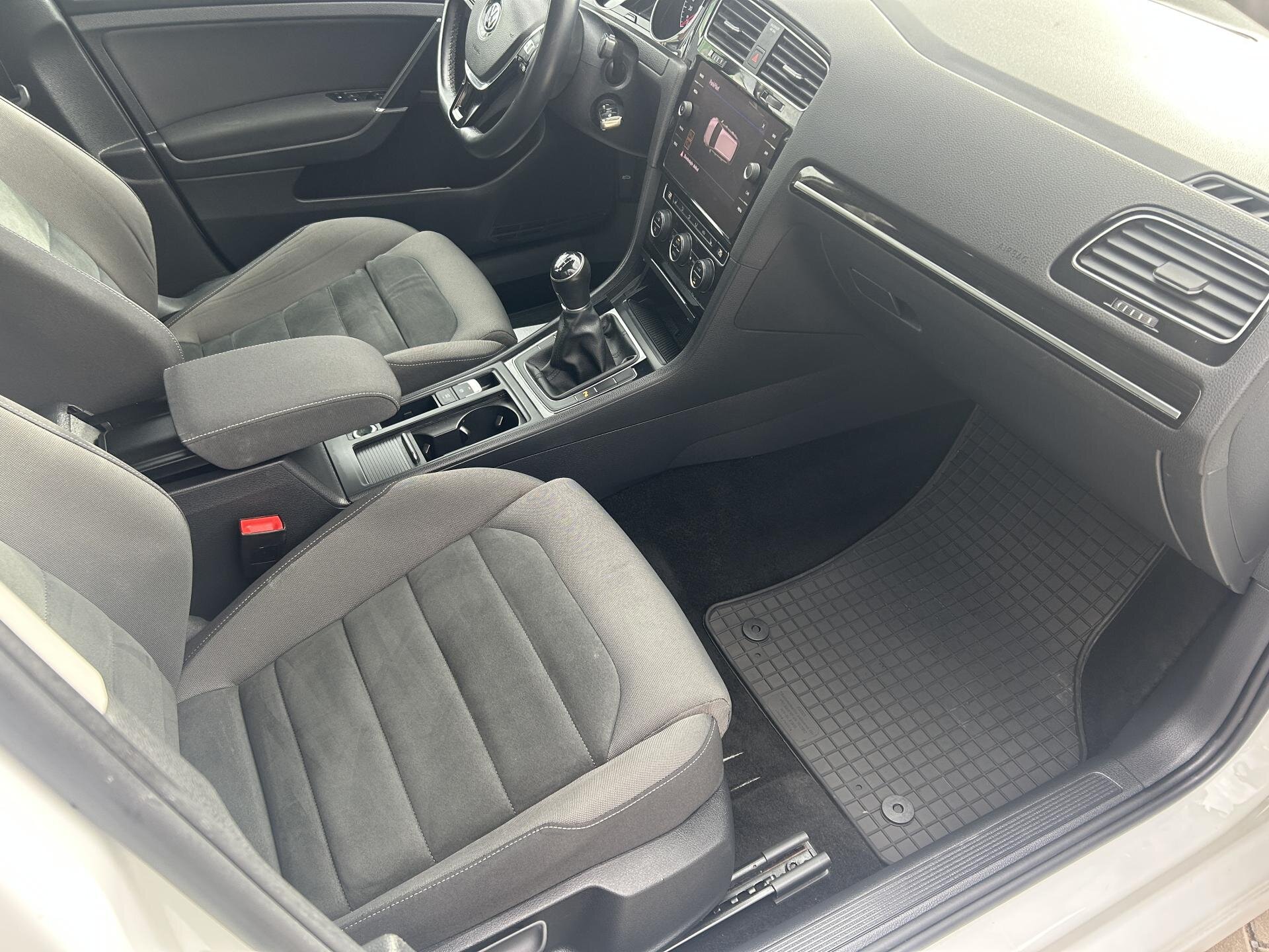 Volkswagen Golf Kombi 2,0 l 110 kw