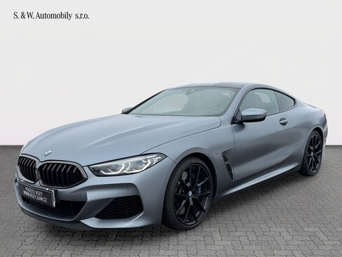 BMW Řada 8 Kupé 4,4 l 390 kw