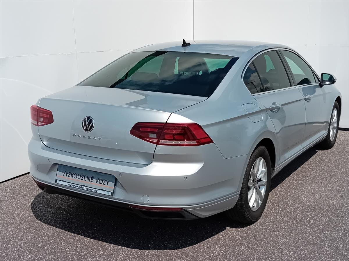Volkswagen Passat Sedan / Limuzína 1,5 l 110 kw
