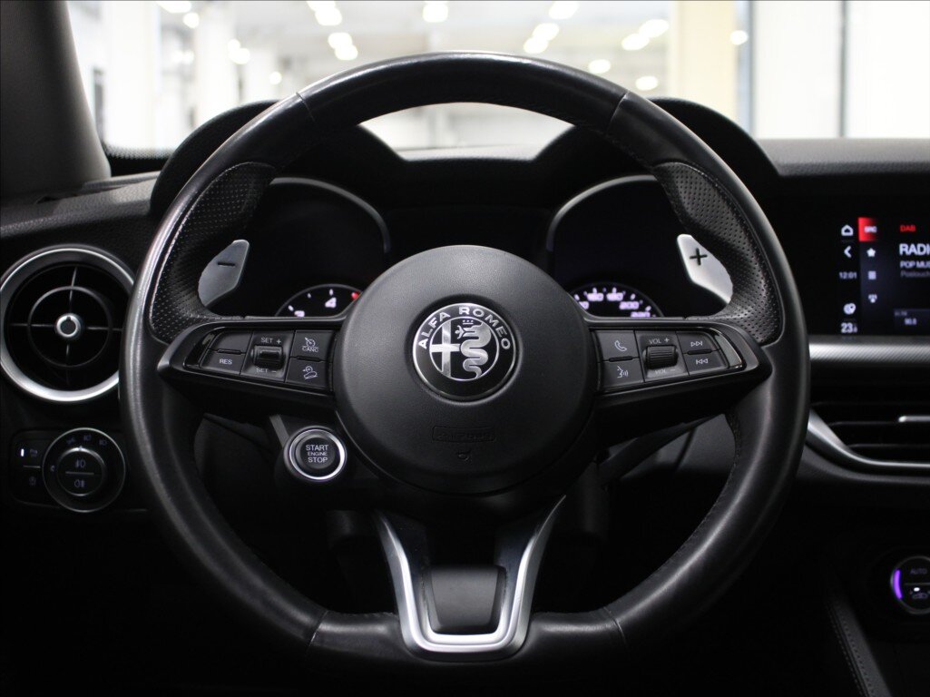Alfa Romeo Stelvio SUV / Terénní 2,1 l 140 kw