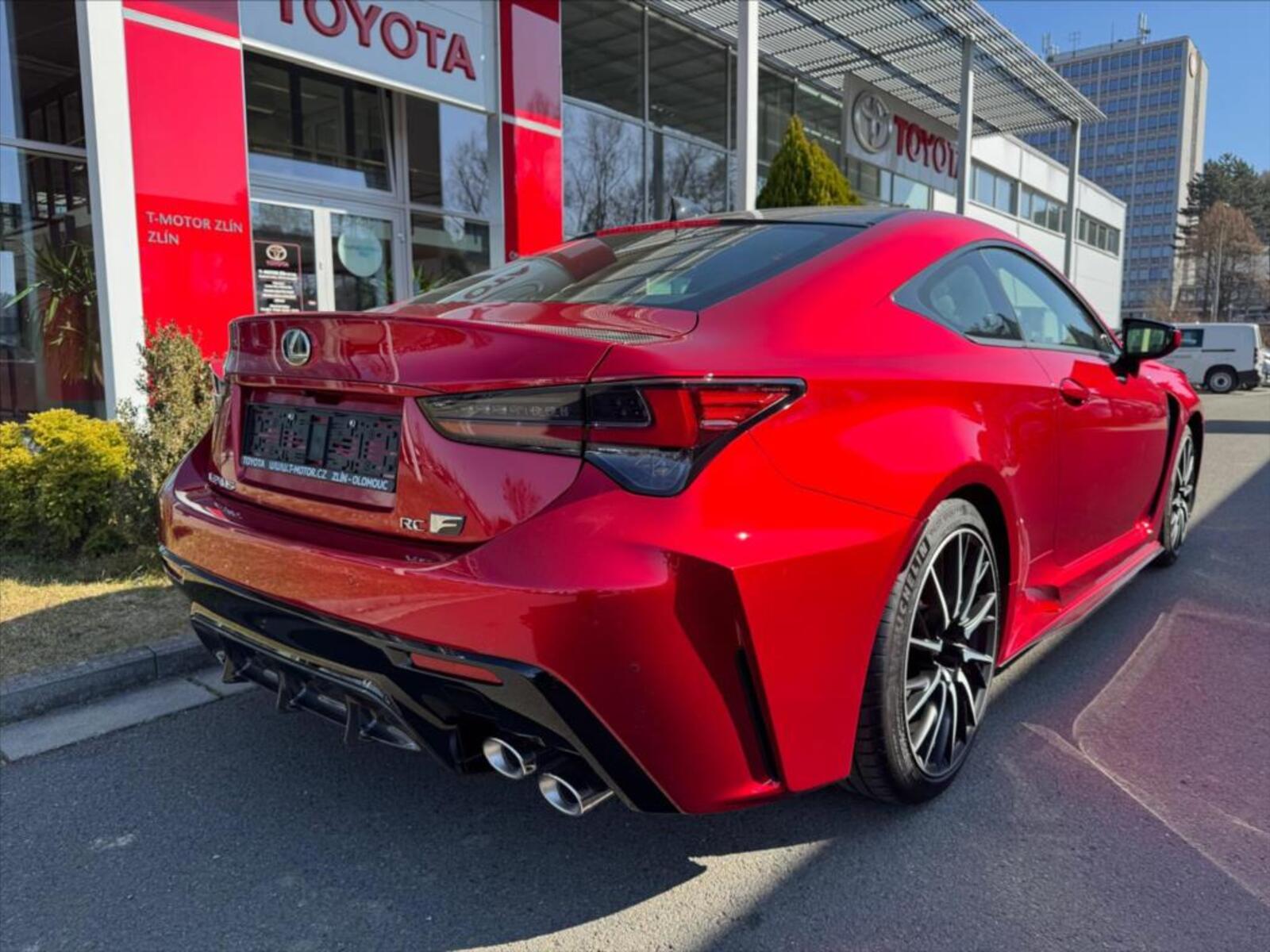Lexus RC F 3