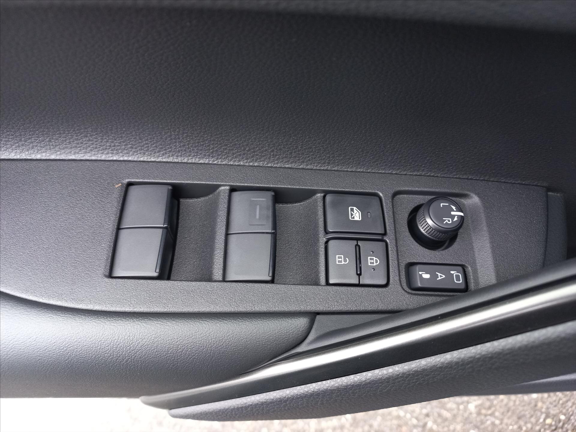 Toyota Corolla Cross CUV 0,0 132 kw