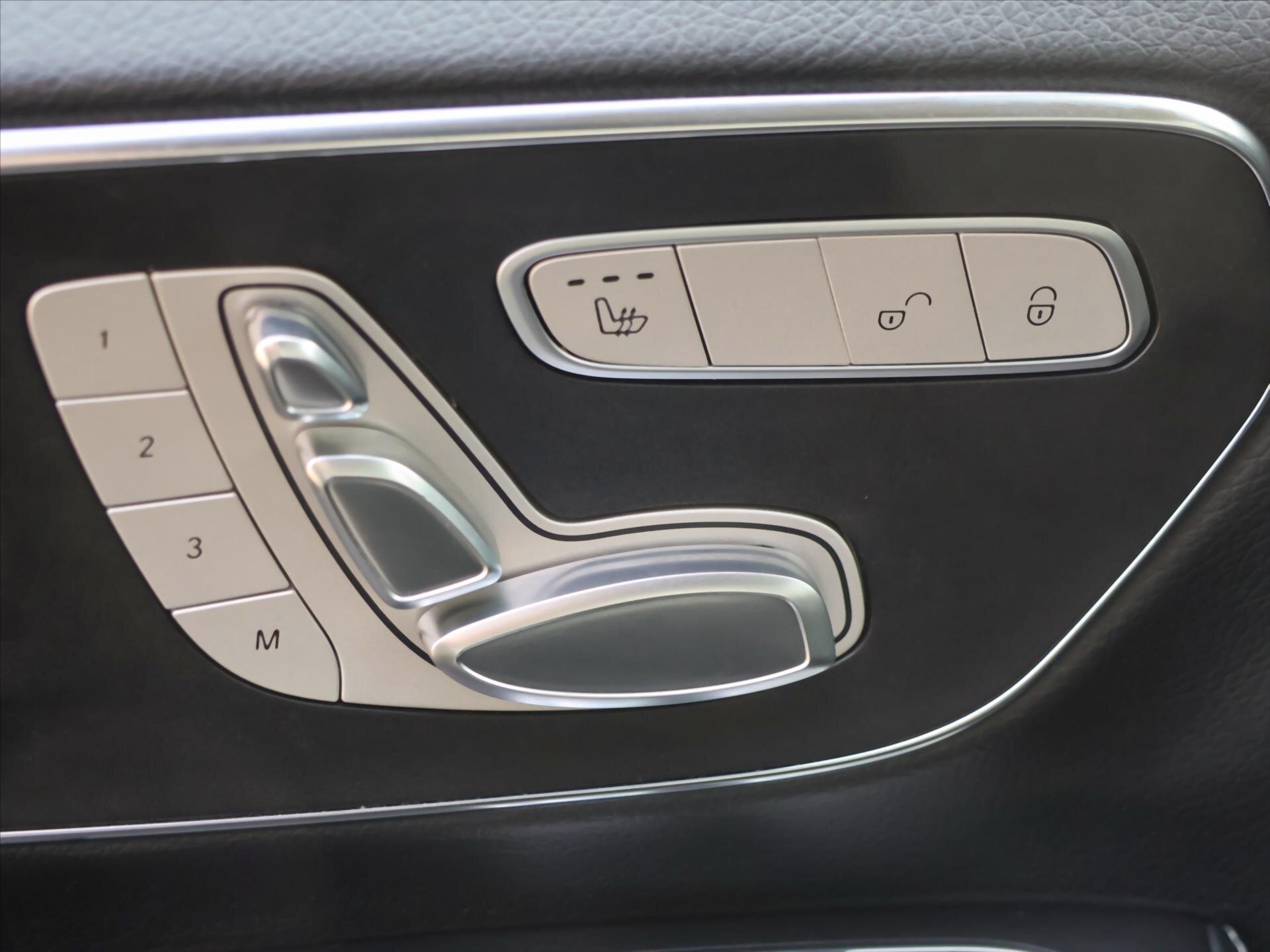 Mercedes-Benz Třídy V Kombi 2,0 l 174 kw