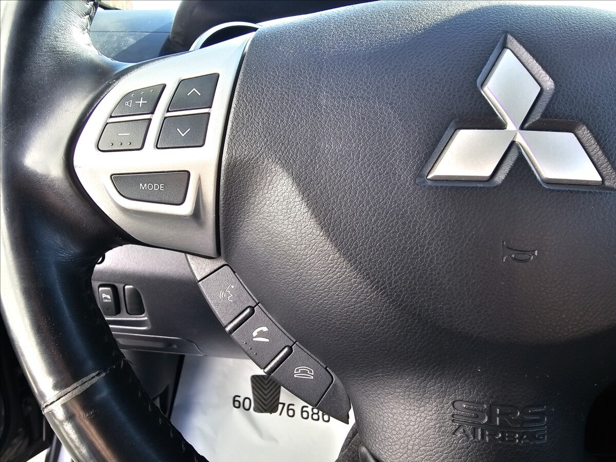 Mitsubishi Outlander SUV / Terénní 2,2 l 115 kw