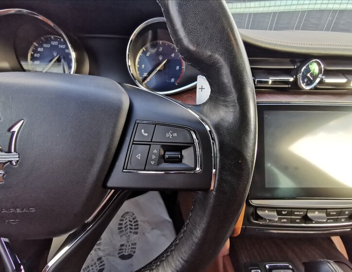 Maserati Quattroporte Sedan / Limuzína 3,0 l 202 kw