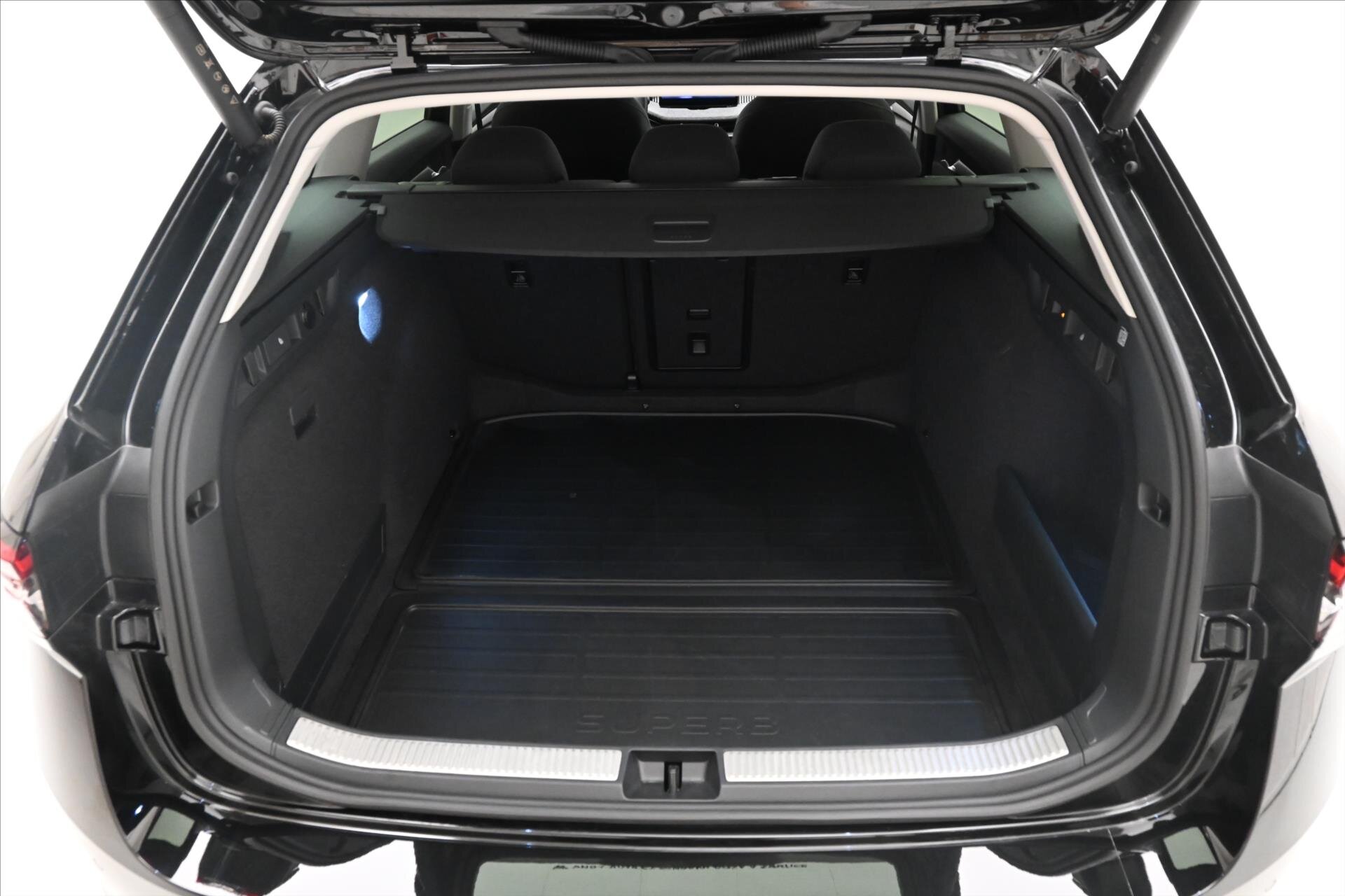 Škoda Superb Kombi 1,5 l 110 kw